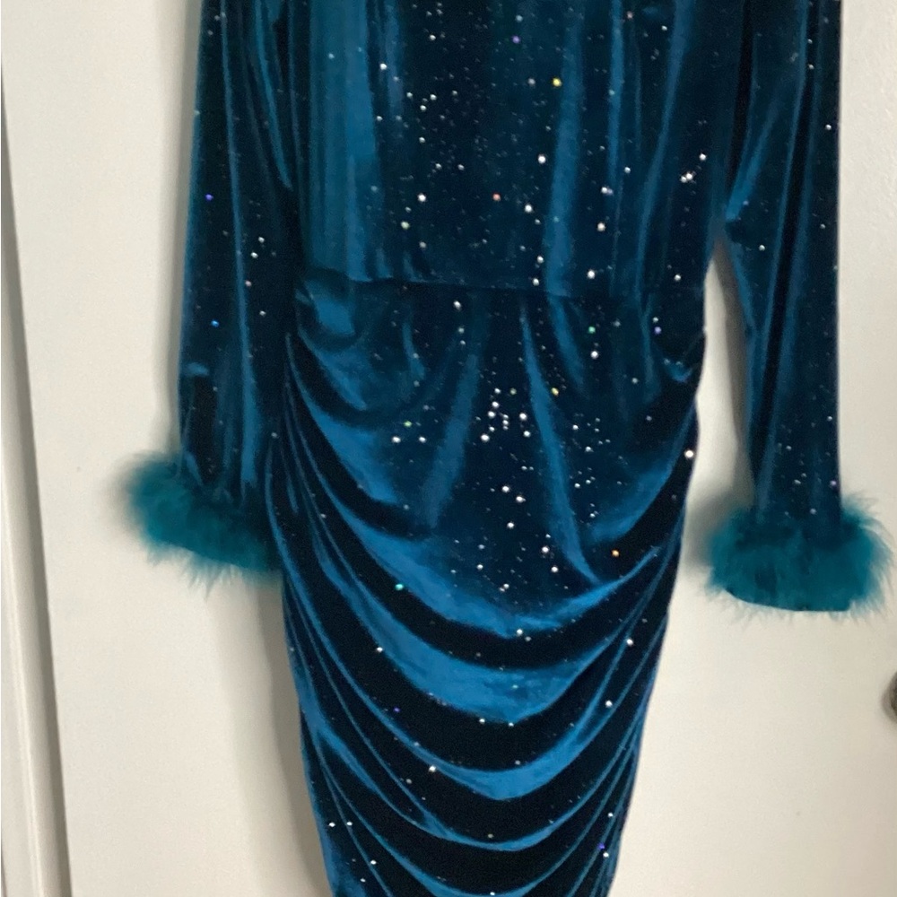 AOMEI Teal Velvet Dress with Sparkle Details M - Picture 2 of 12